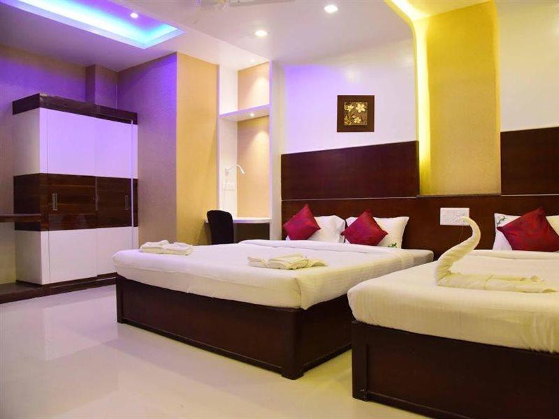 Hotel Sumith Palace Pondicherry Exterior photo