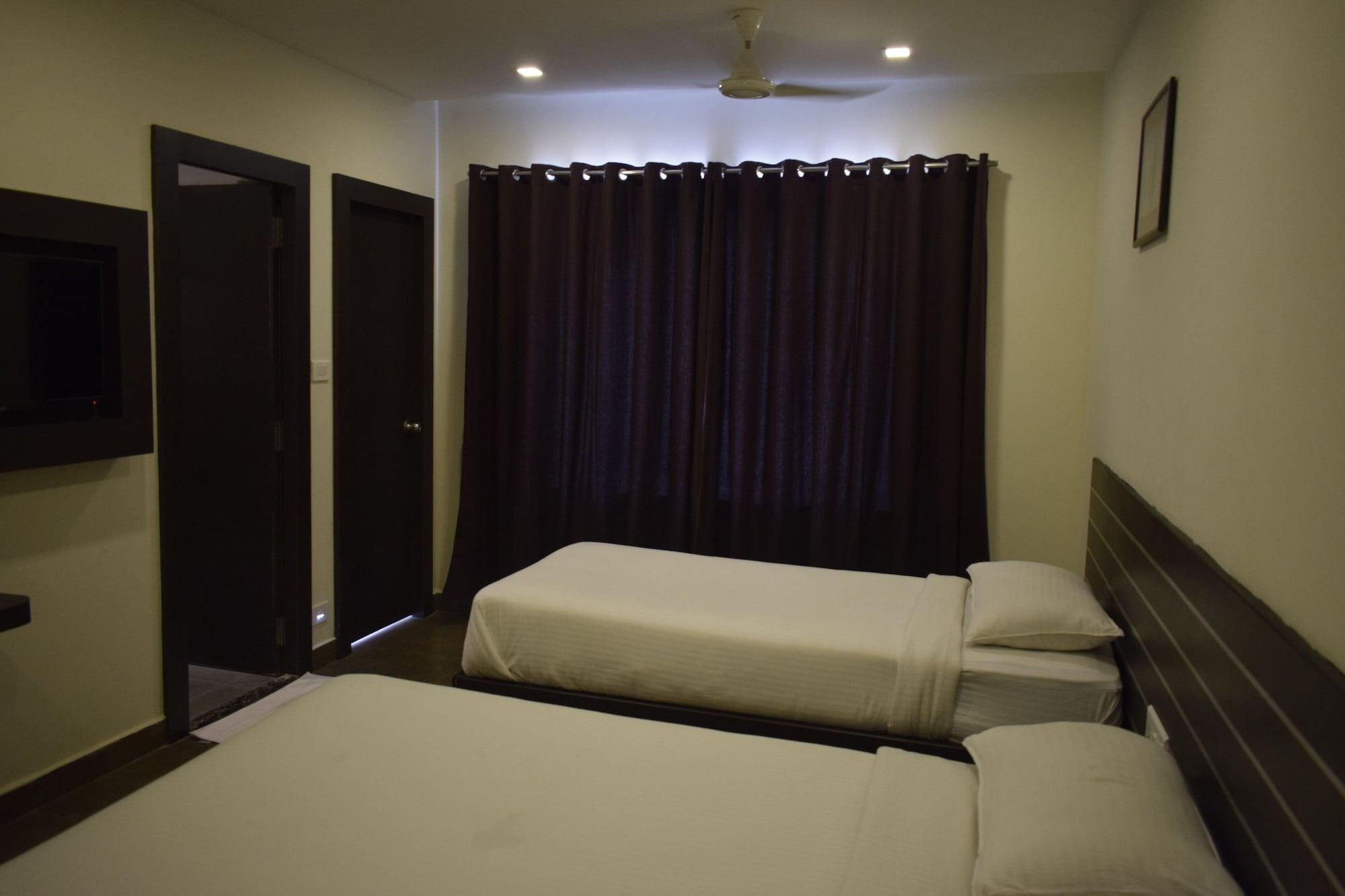 Hotel Sumith Palace Pondicherry Exterior photo