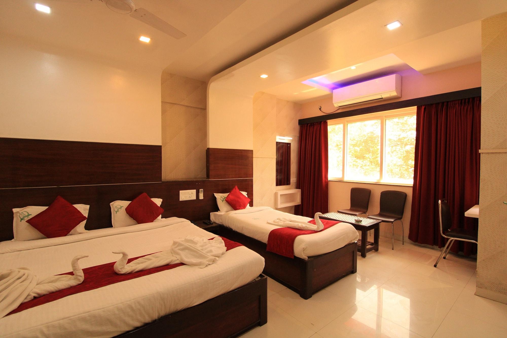 Hotel Sumith Palace Pondicherry Exterior photo