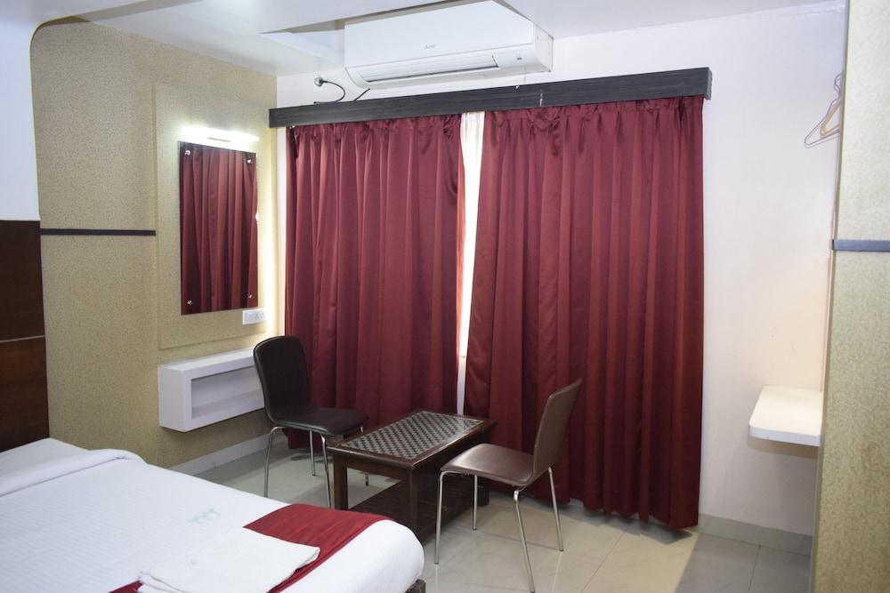 Hotel Sumith Palace Pondicherry Exterior photo