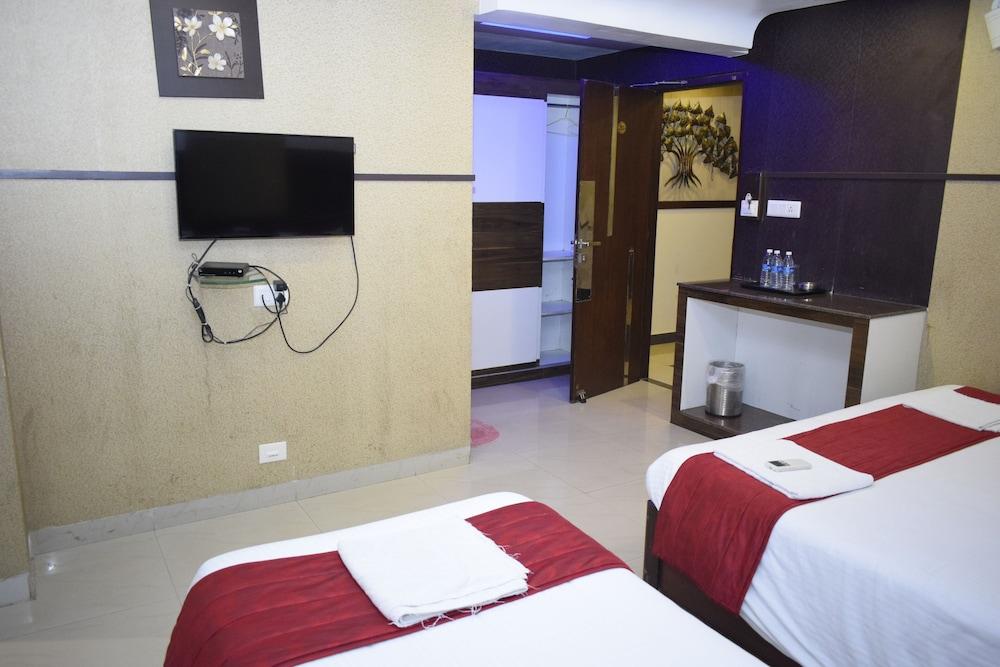 Hotel Sumith Palace Pondicherry Exterior photo