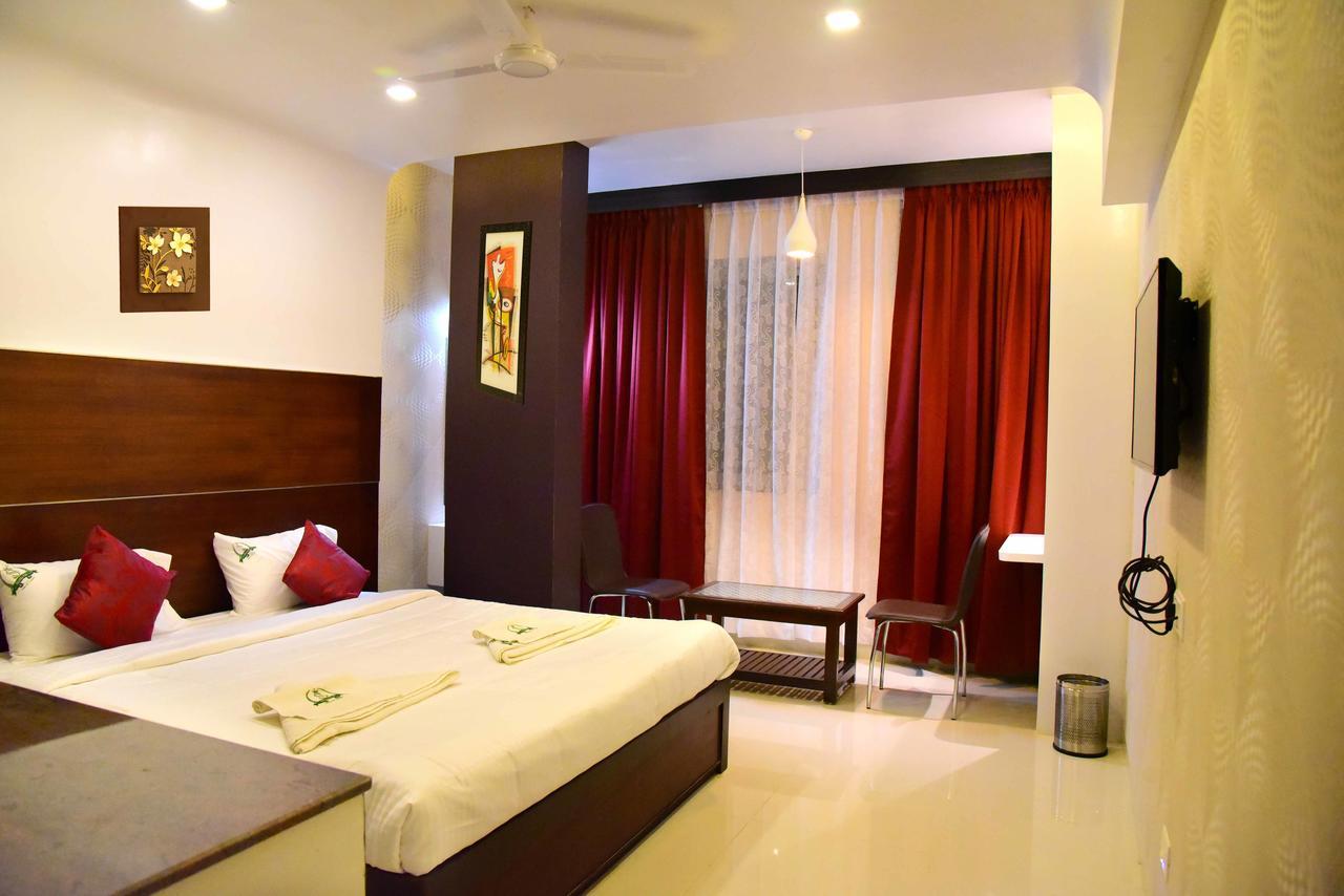 Hotel Sumith Palace Pondicherry Exterior photo