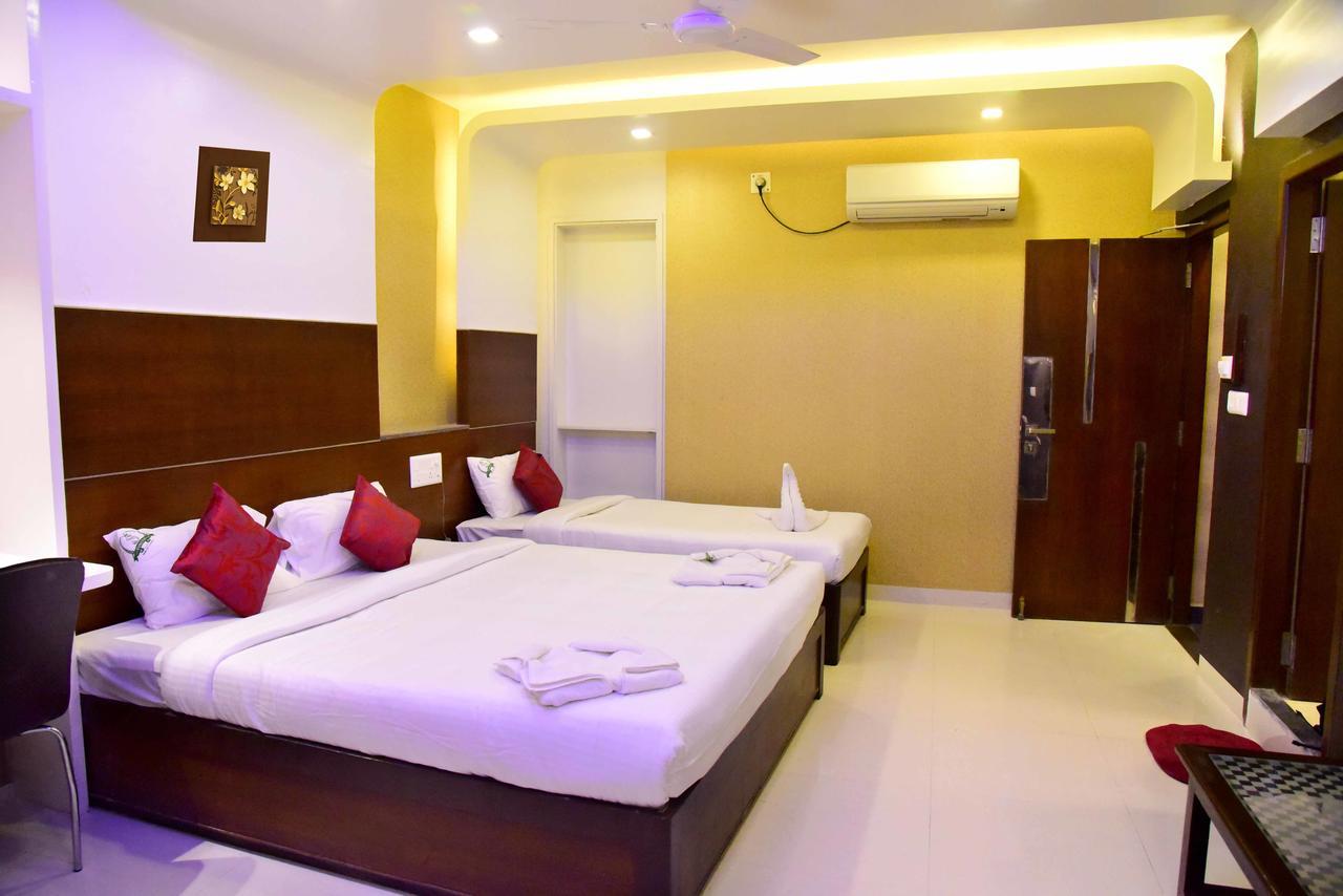 Hotel Sumith Palace Pondicherry Exterior photo