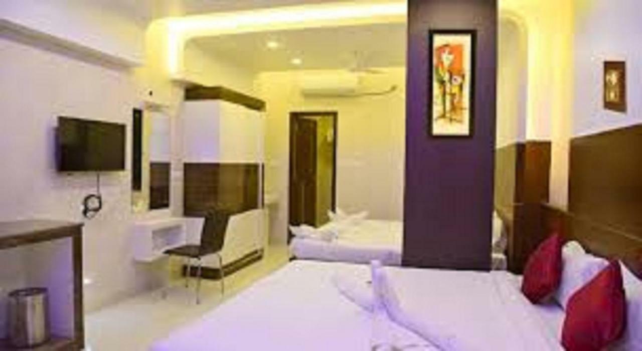 Hotel Sumith Palace Pondicherry Exterior photo